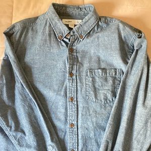 Old Navy long sleeve denim button down slim shirt men’s XL